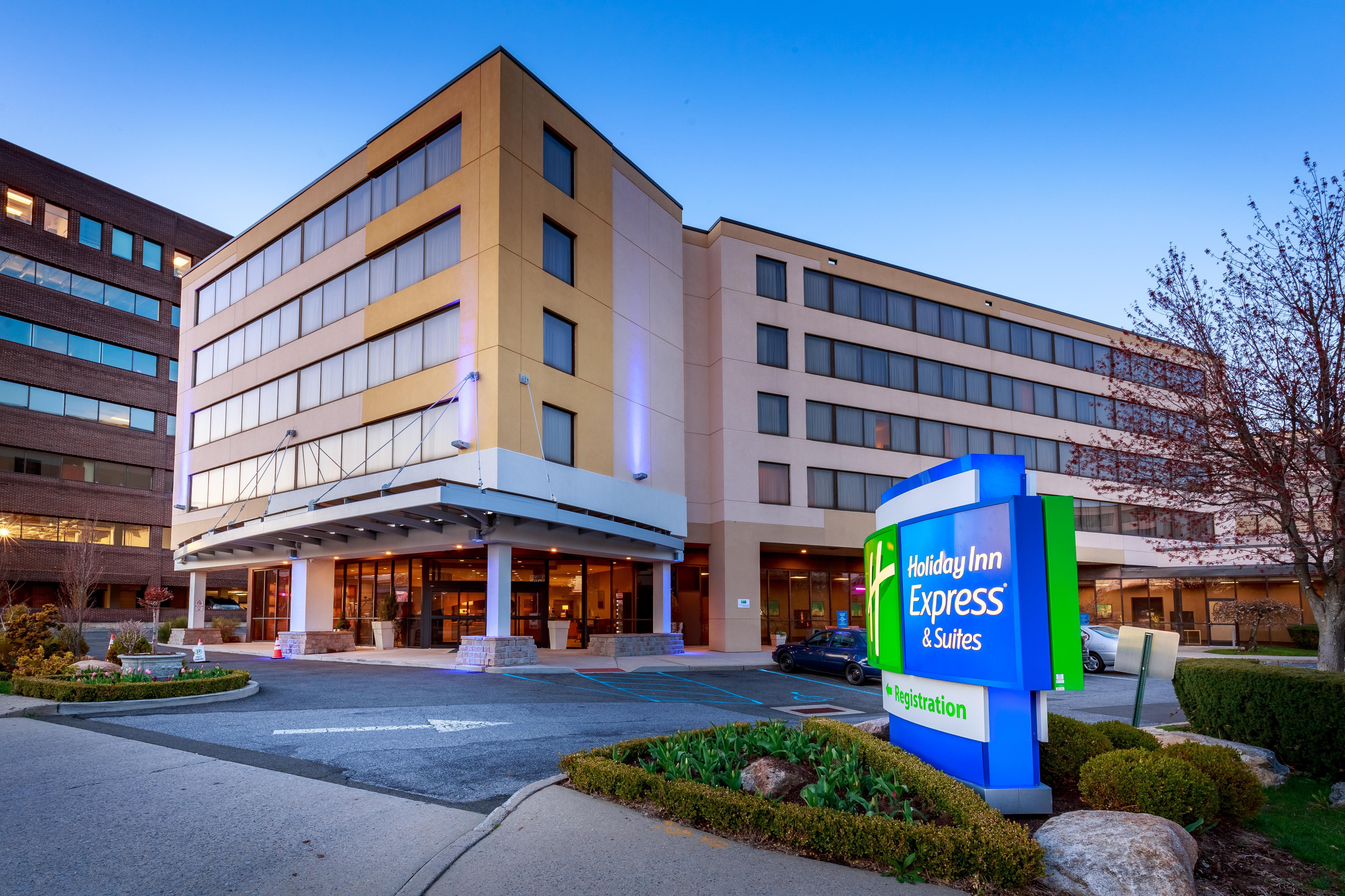 Holiday Inn Express Stamford, An Ihg Hotel Экстерьер фото