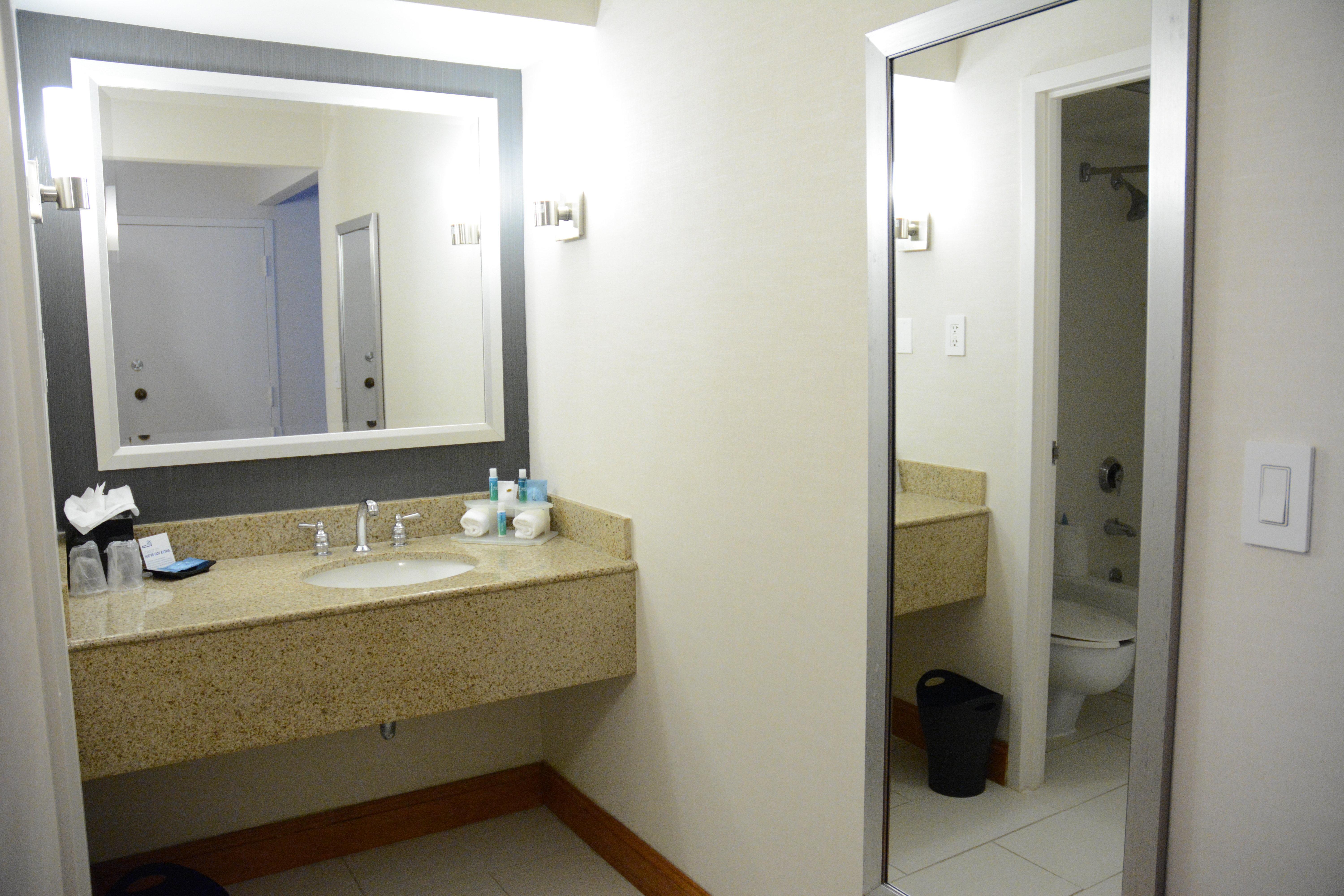 Holiday Inn Express Stamford, An Ihg Hotel Экстерьер фото