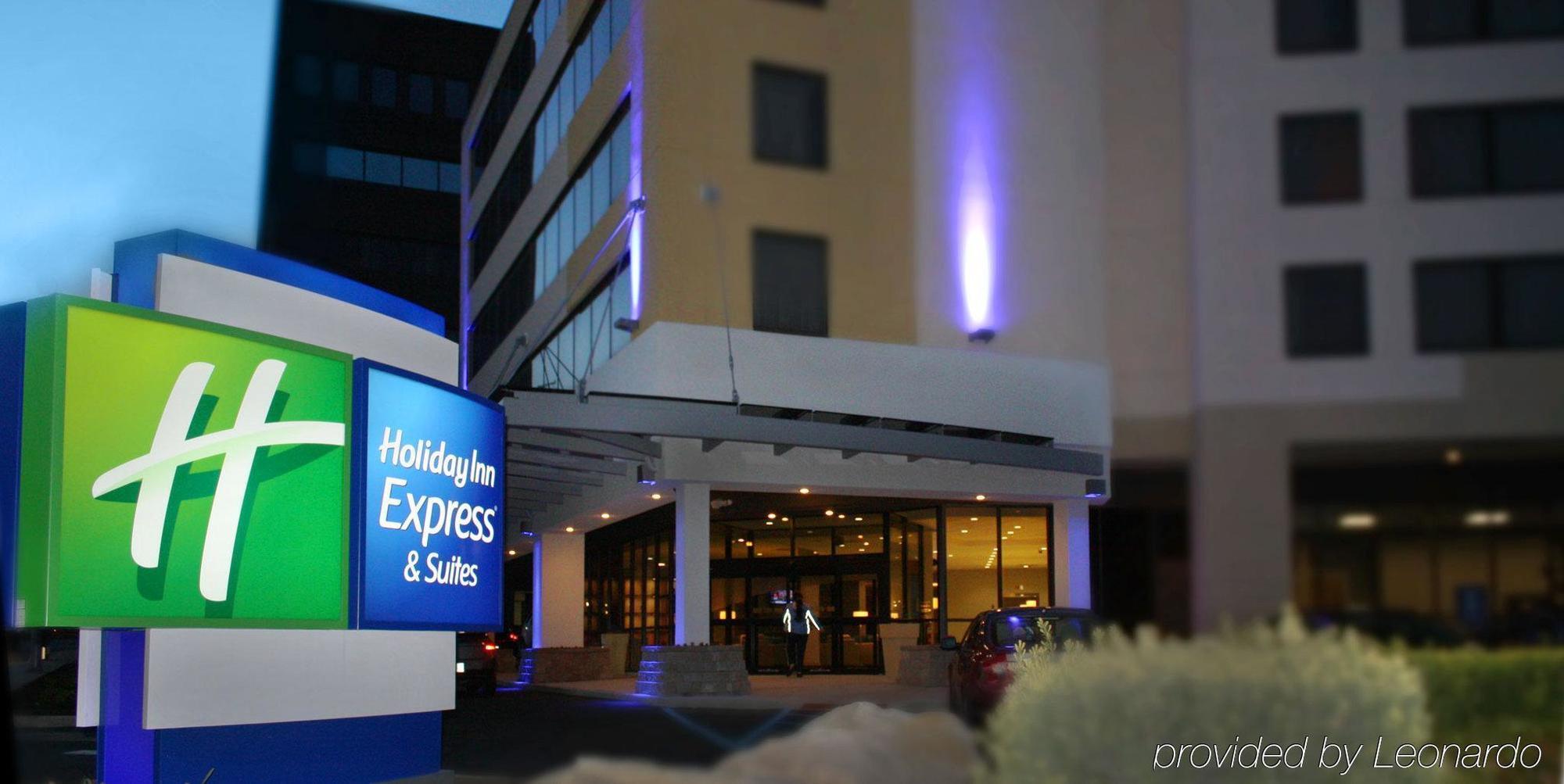 Holiday Inn Express Stamford, An Ihg Hotel Экстерьер фото