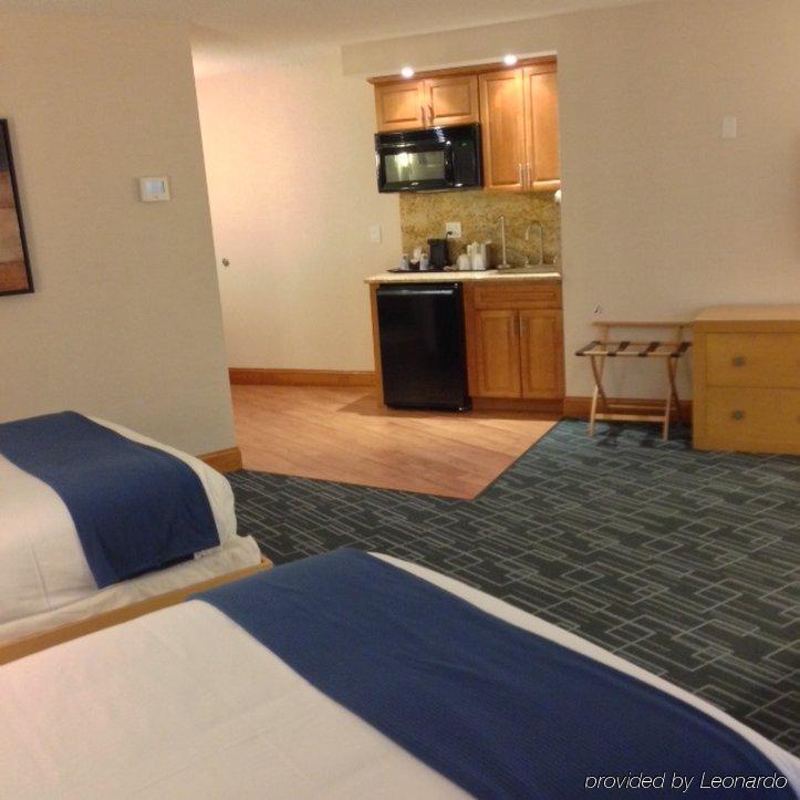 Holiday Inn Express Stamford, An Ihg Hotel Экстерьер фото